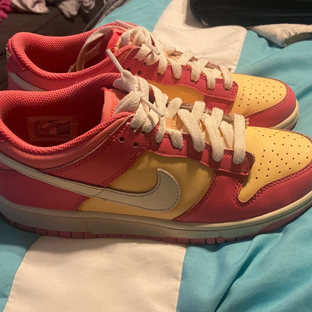Big kids pink and yellow Nike Dunks size 6Y/7.5W